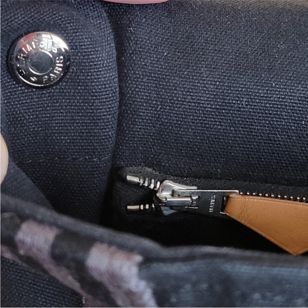 Y2K Hermes Black Canvas Messenger Bag plus FREEBIE - Picture 8 of 12